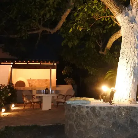 Mina'S Serene Garden House Kontokali Exterior photo